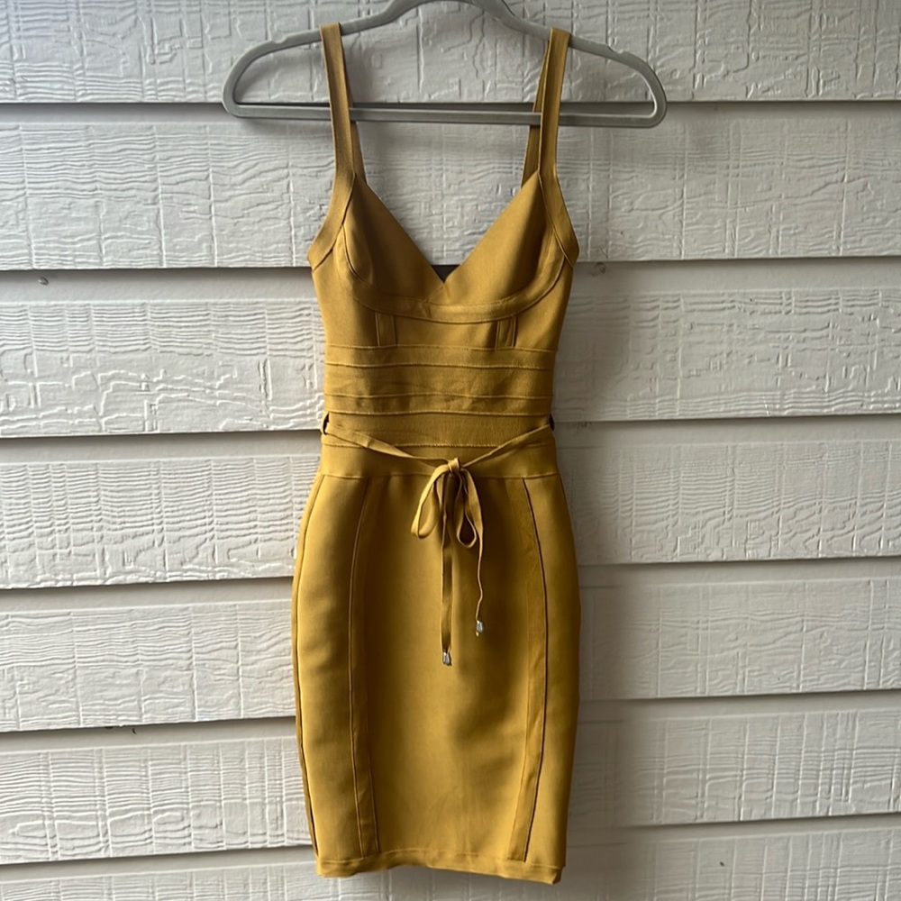 Bandage dress. Size: XS. Color: okra. Only worn once!
